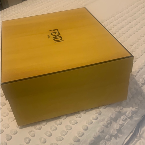 Fendi Golden Box - Picture 4 of 6